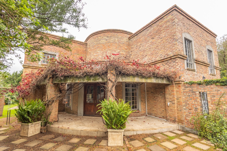 5 Bedroom Property for Sale in Vierlanden Western Cape